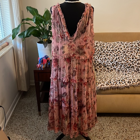 Zimmermann gorgeous silk dress NWT size 3
DRESSS SOLD !! - Picture 3 of 4